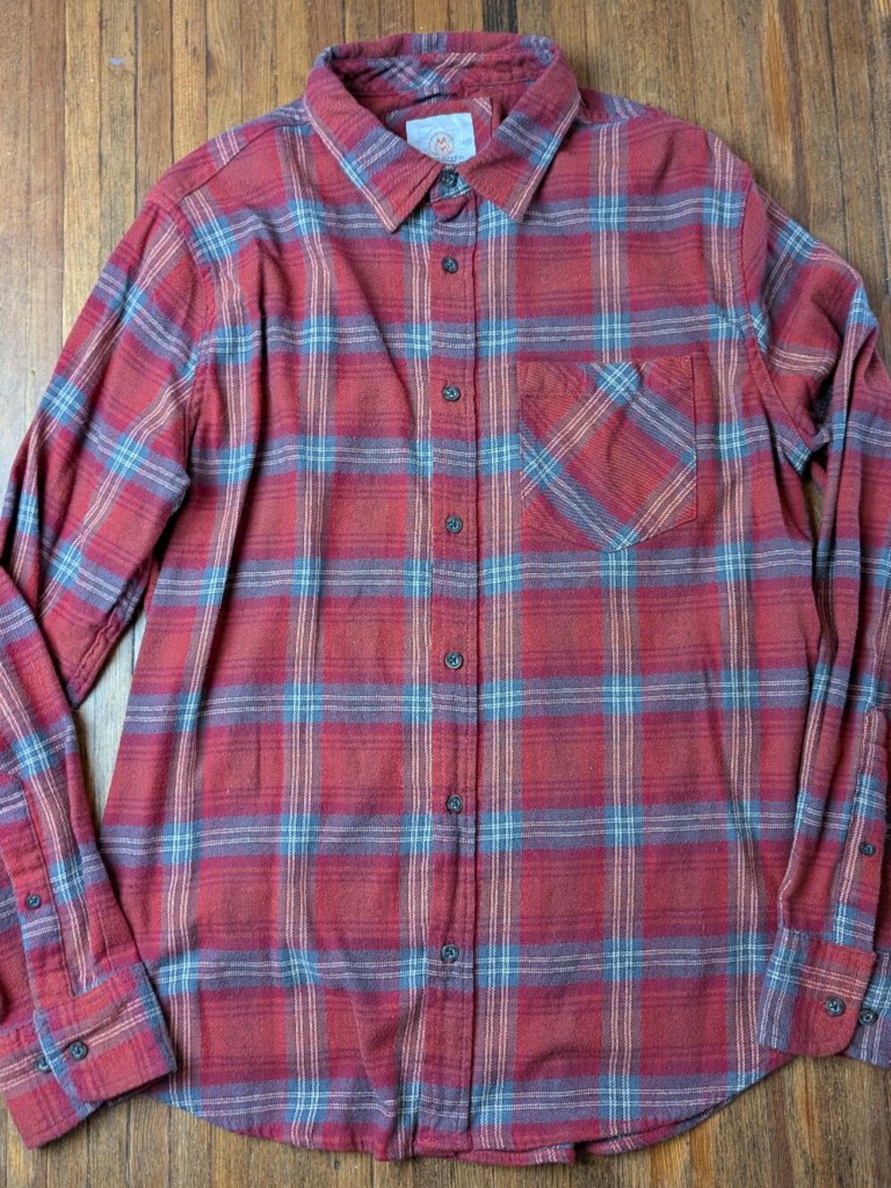Cloudveil Men’s Medium Plaid Flannel Shirt Red Blue Outdoor Hiking Button Up